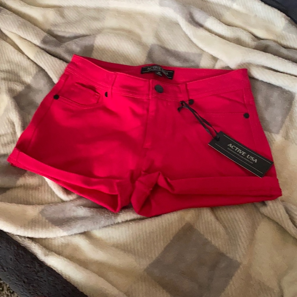 Active USA red size Medium shorts